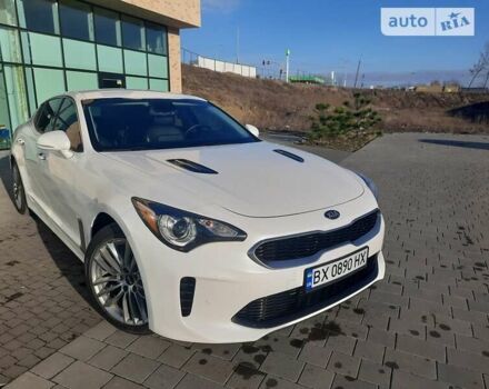 Белый Киа Stinger, объемом двигателя 2 л и пробегом 60 тыс. км за 23999 $, фото 17 на Automoto.ua