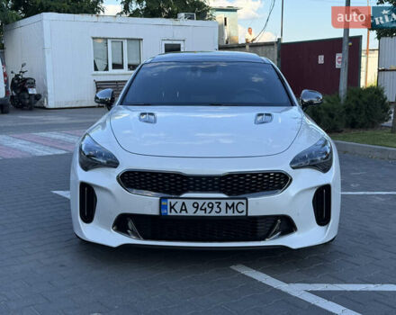 Білий Кіа Stinger, об'ємом двигуна 3.34 л та пробігом 115 тис. км за 23500 $, фото 2 на Automoto.ua
