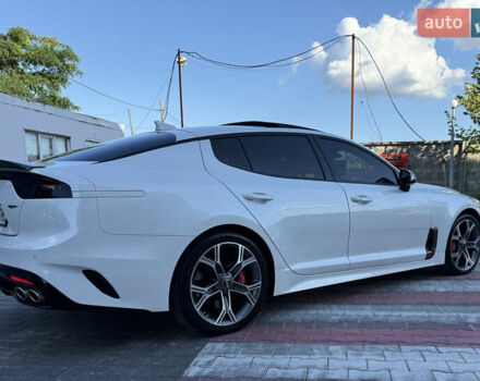 Білий Кіа Stinger, об'ємом двигуна 3.34 л та пробігом 115 тис. км за 23500 $, фото 5 на Automoto.ua