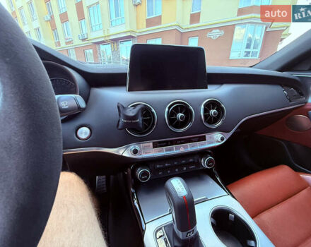 Білий Кіа Stinger, об'ємом двигуна 3.34 л та пробігом 115 тис. км за 23500 $, фото 16 на Automoto.ua