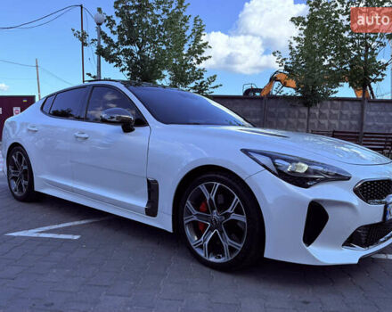 Білий Кіа Stinger, об'ємом двигуна 3.34 л та пробігом 115 тис. км за 23500 $, фото 8 на Automoto.ua