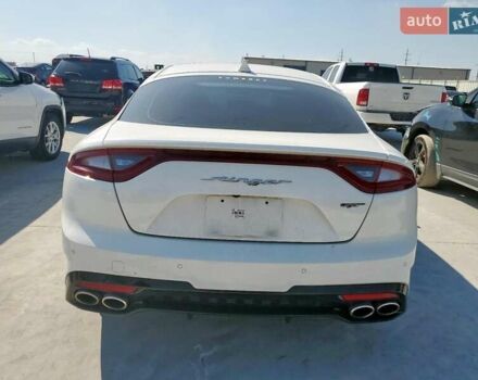Белый Киа Stinger, объемом двигателя 3.34 л и пробегом 85 тыс. км за 6150 $, фото 5 на Automoto.ua
