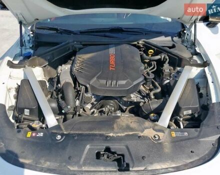 Белый Киа Stinger, объемом двигателя 3.34 л и пробегом 85 тыс. км за 6150 $, фото 10 на Automoto.ua