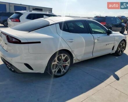 Белый Киа Stinger, объемом двигателя 3.34 л и пробегом 85 тыс. км за 6150 $, фото 2 на Automoto.ua