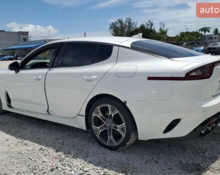 Белый Киа Stinger, объемом двигателя 2 л и пробегом 150 тыс. км за 12700 $, фото 1 на Automoto.ua