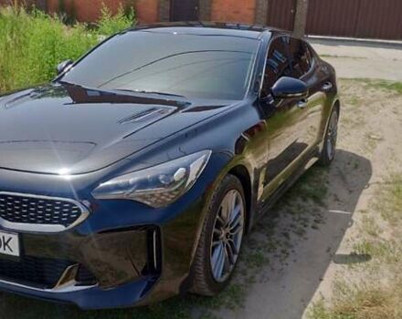 Черный Киа Stinger, объемом двигателя 2 л и пробегом 35 тыс. км за 22000 $, фото 1 на Automoto.ua
