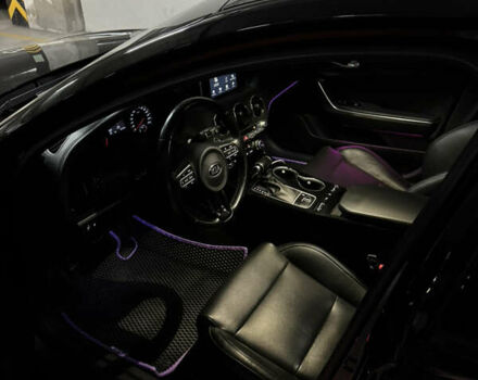 Черный Киа Stinger, объемом двигателя 2 л и пробегом 57 тыс. км за 22000 $, фото 24 на Automoto.ua
