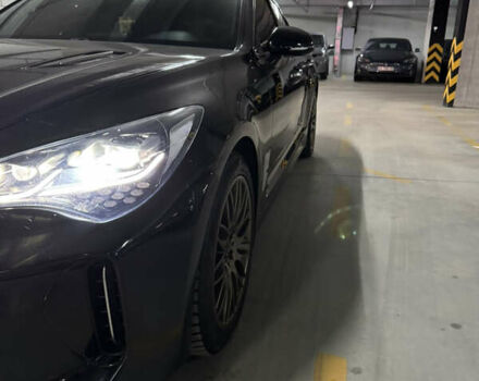 Черный Киа Stinger, объемом двигателя 2 л и пробегом 57 тыс. км за 17500 $, фото 8 на Automoto.ua