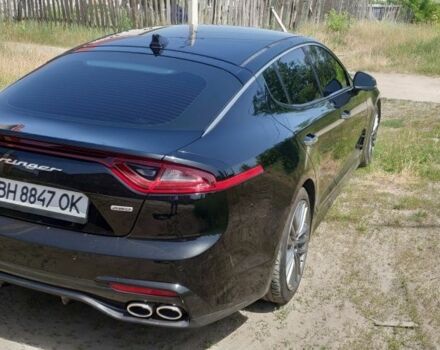 Черный Киа Stinger, объемом двигателя 2 л и пробегом 37 тыс. км за 20000 $, фото 3 на Automoto.ua
