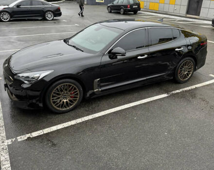 Черный Киа Stinger, объемом двигателя 2 л и пробегом 57 тыс. км за 17500 $, фото 3 на Automoto.ua