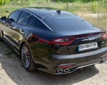 Черный Киа Stinger, объемом двигателя 2 л и пробегом 37 тыс. км за 20000 $, фото 2 на Automoto.ua