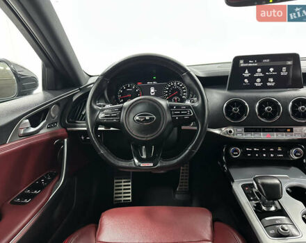 Черный Киа Stinger, объемом двигателя 3.34 л и пробегом 55 тыс. км за 25999 $, фото 24 на Automoto.ua