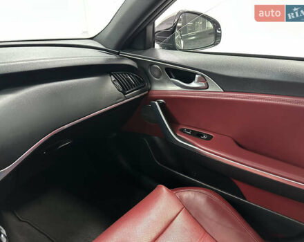 Черный Киа Stinger, объемом двигателя 3.34 л и пробегом 55 тыс. км за 25999 $, фото 25 на Automoto.ua