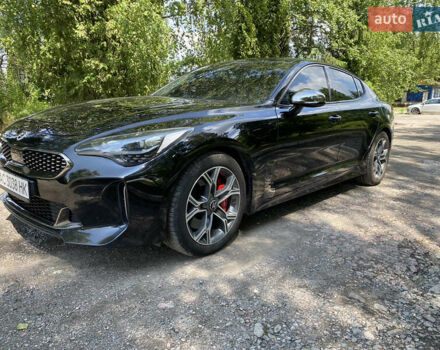 Черный Киа Stinger, объемом двигателя 2.2 л и пробегом 116 тыс. км за 25000 $, фото 2 на Automoto.ua