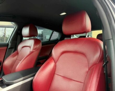 Чорний Кіа Stinger, об'ємом двигуна 3.3 л та пробігом 48 тис. км за 5400 $, фото 10 на Automoto.ua