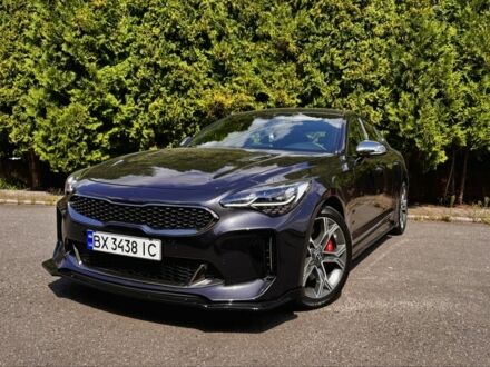 Черный Киа Stinger, объемом двигателя 3.3 л и пробегом 90 тыс. км за 26500 $, фото 1 на Automoto.ua