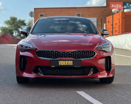 Красный Киа Stinger, объемом двигателя 3.34 л и пробегом 124 тыс. км за 25500 $, фото 3 на Automoto.ua