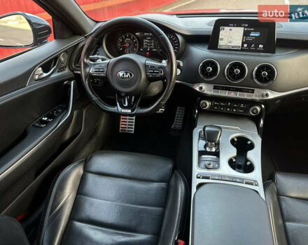 Красный Киа Stinger, объемом двигателя 3.34 л и пробегом 124 тыс. км за 25500 $, фото 29 на Automoto.ua