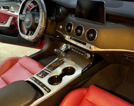 Красный Киа Stinger, объемом двигателя 3.34 л и пробегом 145 тыс. км за 26200 $, фото 8 на Automoto.ua