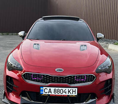 Красный Киа Stinger, объемом двигателя 3.34 л и пробегом 145 тыс. км за 24000 $, фото 2 на Automoto.ua