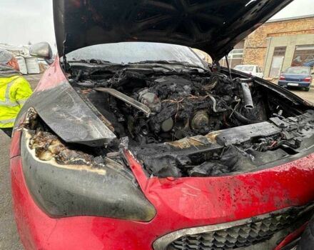 Красный Киа Stinger, объемом двигателя 3.3 л и пробегом 80 тыс. км за 10000 $, фото 6 на Automoto.ua