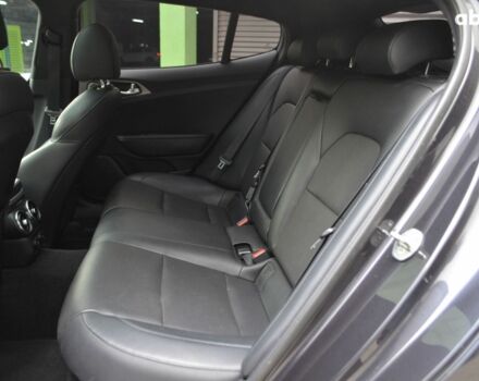 Серый Киа Stinger, объемом двигателя 3.3 л и пробегом 61 тыс. км за 27900 $, фото 15 на Automoto.ua