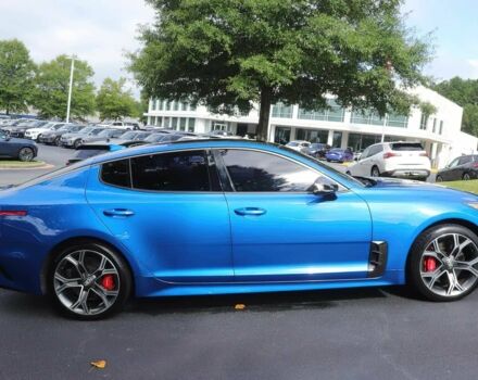 Синий Киа Stinger, объемом двигателя 3.3 л и пробегом 47 тыс. км за 18000 $, фото 5 на Automoto.ua
