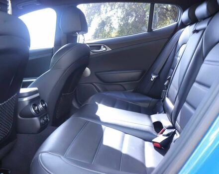 Синий Киа Stinger, объемом двигателя 3.3 л и пробегом 47 тыс. км за 18000 $, фото 11 на Automoto.ua