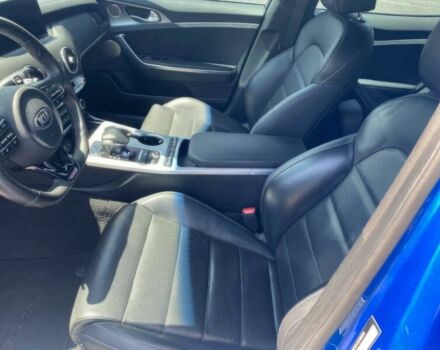 Синий Киа Stinger, объемом двигателя 3.3 л и пробегом 42 тыс. км за 14000 $, фото 8 на Automoto.ua