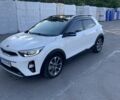Белый Киа Stonic, объемом двигателя 1.6 л и пробегом 90 тыс. км за 16100 $, фото 1 на Automoto.ua