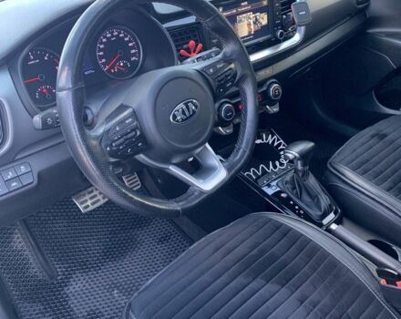 Белый Киа Stonic, объемом двигателя 1.6 л и пробегом 90 тыс. км за 16100 $, фото 7 на Automoto.ua