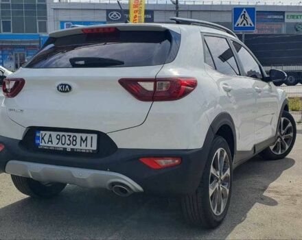 Білий Кіа Stonic, об'ємом двигуна 1.6 л та пробігом 189 тис. км за 16050 $, фото 9 на Automoto.ua