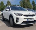 Белый Киа Stonic, объемом двигателя 1.58 л и пробегом 189 тыс. км за 15300 $, фото 1 на Automoto.ua
