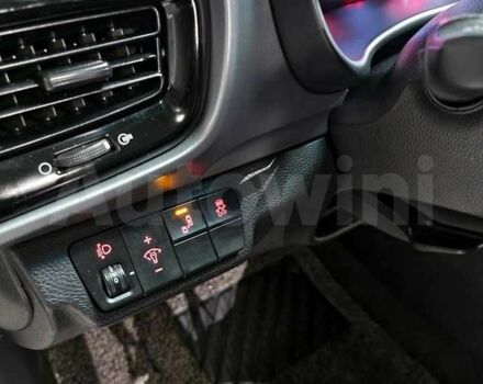Білий Кіа Stonic, об'ємом двигуна 1.6 л та пробігом 103 тис. км за 9800 $, фото 11 на Automoto.ua