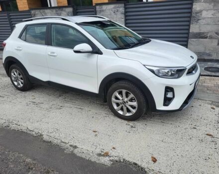 Білий Кіа Stonic, об'ємом двигуна 1.4 л та пробігом 31 тис. км за 17000 $, фото 2 на Automoto.ua