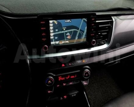 Белый Киа Stonic, объемом двигателя 1.6 л и пробегом 103 тыс. км за 9800 $, фото 5 на Automoto.ua
