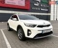 Белый Киа Stonic, объемом двигателя 1.37 л и пробегом 26 тыс. км за 18300 $, фото 1 на Automoto.ua
