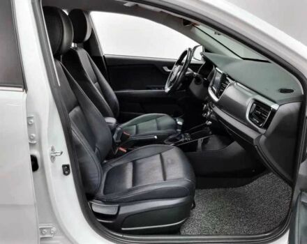 Білий Кіа Stonic, об'ємом двигуна 1.6 л та пробігом 47 тис. км за 12000 $, фото 8 на Automoto.ua
