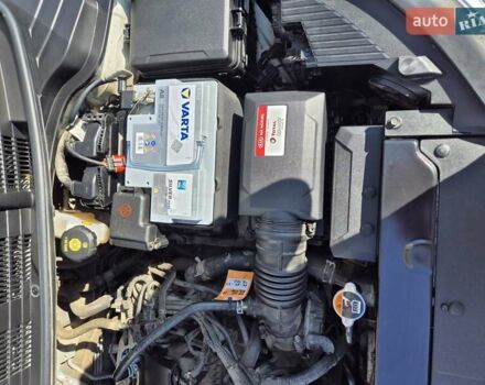 Білий Кіа Stonic, об'ємом двигуна 1.37 л та пробігом 68 тис. км за 16000 $, фото 7 на Automoto.ua