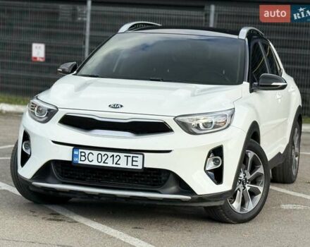 Білий Кіа Stonic, об'ємом двигуна 1.37 л та пробігом 68 тис. км за 17600 $, фото 50 на Automoto.ua