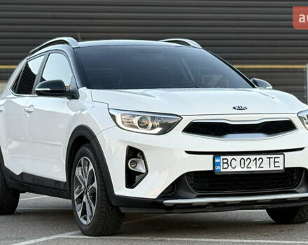 Білий Кіа Stonic, об'ємом двигуна 1.4 л та пробігом 68 тис. км за 15999 $, фото 12 на Automoto.ua