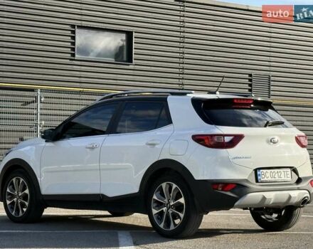 Білий Кіа Stonic, об'ємом двигуна 1.37 л та пробігом 68 тис. км за 17600 $, фото 25 на Automoto.ua