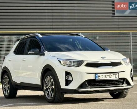 Білий Кіа Stonic, об'ємом двигуна 1.37 л та пробігом 68 тис. км за 17600 $, фото 57 на Automoto.ua