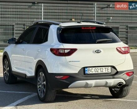 Білий Кіа Stonic, об'ємом двигуна 1.37 л та пробігом 68 тис. км за 17600 $, фото 23 на Automoto.ua