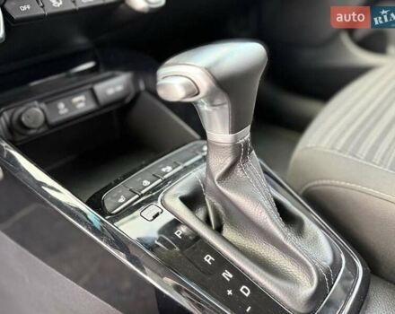 Білий Кіа Stonic, об'ємом двигуна 1.37 л та пробігом 68 тис. км за 17600 $, фото 31 на Automoto.ua