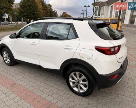 Білий Кіа Stonic, об'ємом двигуна 1.37 л та пробігом 87 тис. км за 16400 $, фото 4 на Automoto.ua
