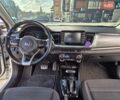 Білий Кіа Stonic, об'ємом двигуна 1.37 л та пробігом 68 тис. км за 16000 $, фото 14 на Automoto.ua