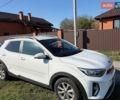 Белый Киа Stonic, объемом двигателя 1.37 л и пробегом 17 тыс. км за 18500 $, фото 1 на Automoto.ua