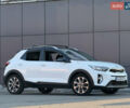 Белый Киа Stonic, объемом двигателя 1.37 л и пробегом 64 тыс. км за 17700 $, фото 1 на Automoto.ua