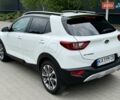 Белый Киа Stonic, объемом двигателя 1.37 л и пробегом 53 тыс. км за 18400 $, фото 13 на Automoto.ua